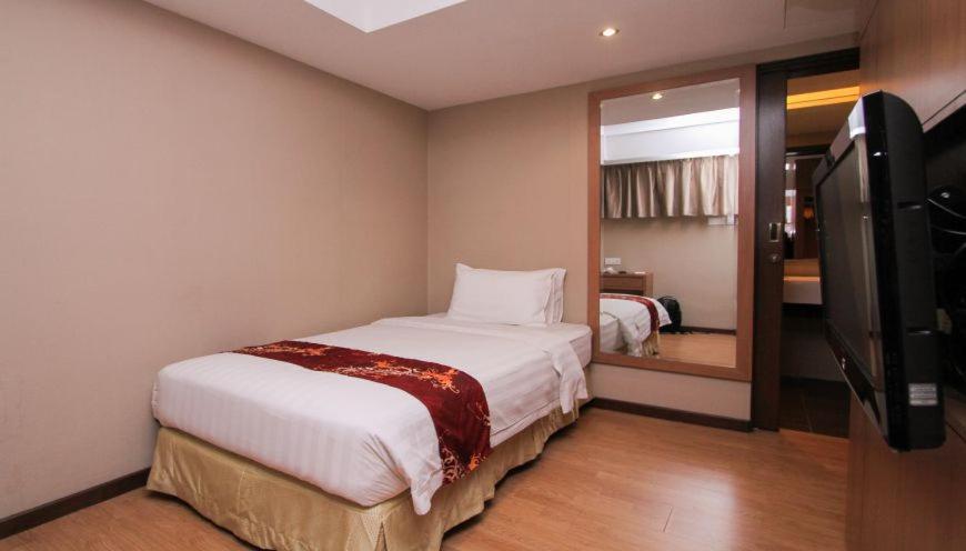 Likas Square - Kk Spacious Apartment